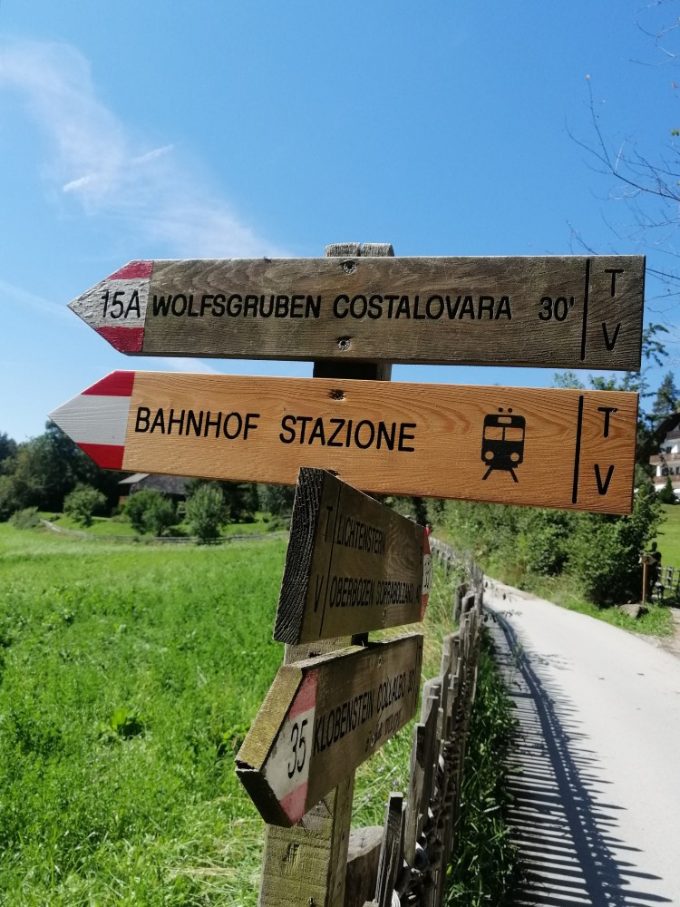 in wenigen Minuten am Bahnhof des Rittner Bahnls